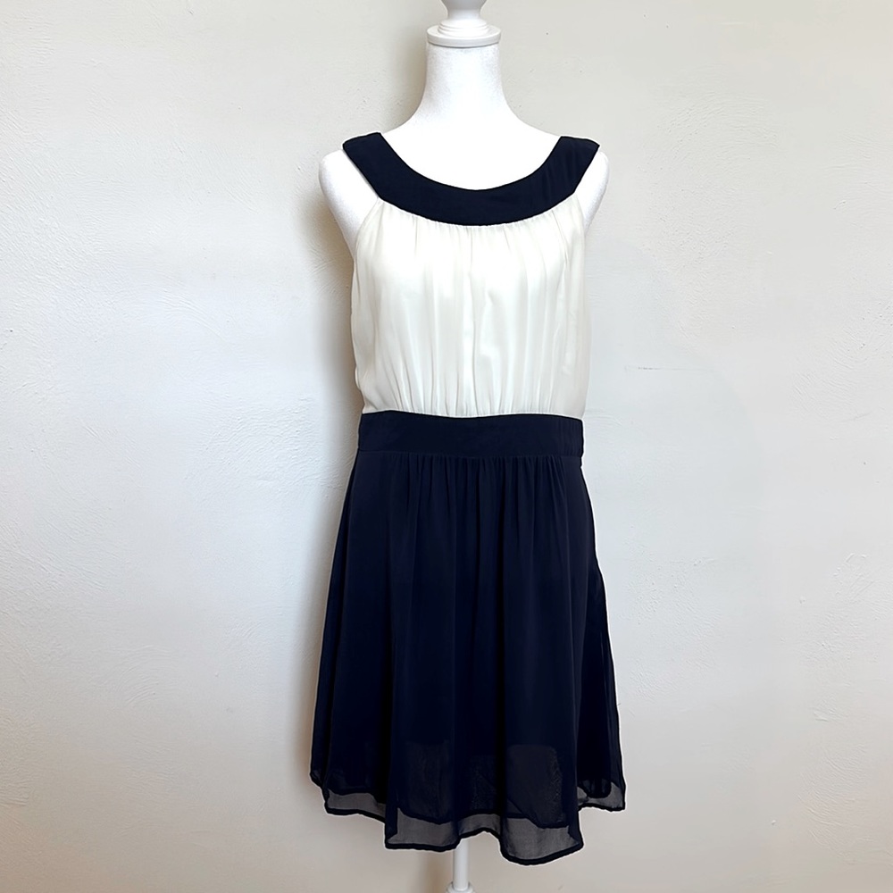 EMMELEE WOMEN'S SIZE S NAVY & WHITE DRESS